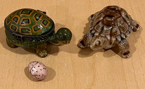 Porcelain turtle hinged lid - porcelain,