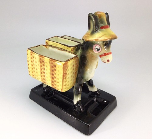 Donkey dresser valet - dresser, desk