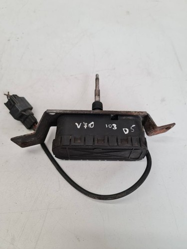 Volvo v70 2003 headlight wiper - volvo,