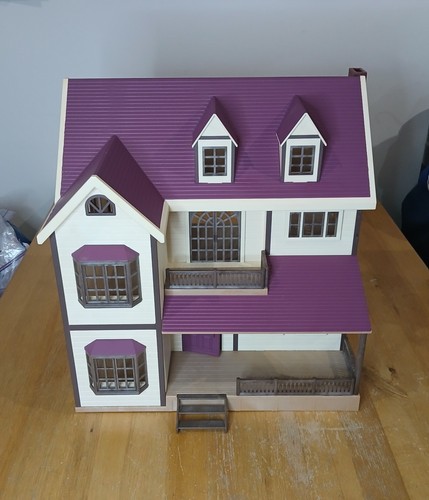 Sylvanian families oakwood - families,