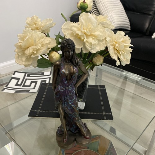 Deco style lady - style,