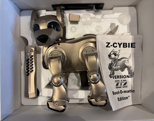 Cybie interactive robot - z,