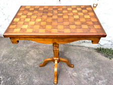 VINTAGE WOODEN CHECKER BOARD TOP INLAY OCCASIONAL SIDE TABLE