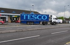 Photo 6x4 Tesco lorry enters