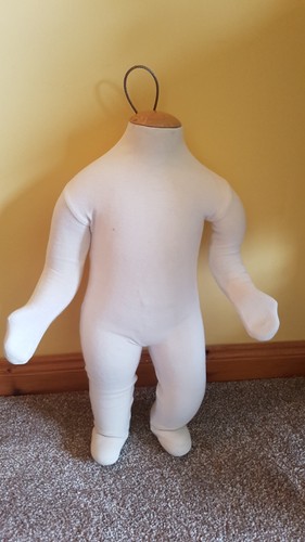 Baby 6mths mannequin bendy - mannequin,