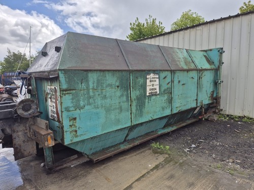 Compactor skip bin hook - skip, loader