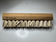 The Laundress / REDECKER - Pet & Lint Brush - Wood/Natural Rubber - Germany