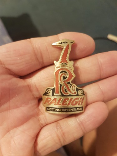 Raleigh headbadge never fitted - headbadge,