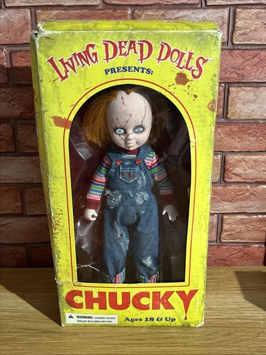 Living dead doll chucky - living,