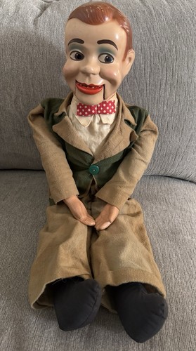 Jerry mahoney ventriloquist - jerry,