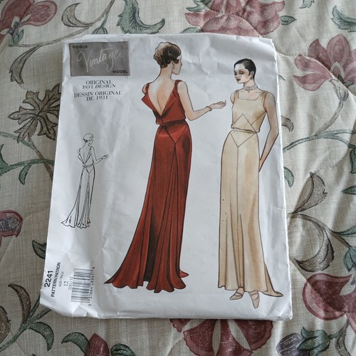 Vogue sewing pattern 2241 - vogue,