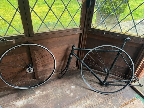 Vintage raleigh road bike - raleigh,