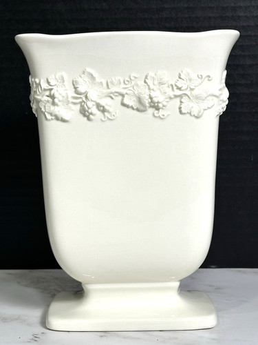 Vintage wedgwood embossed - vintage,