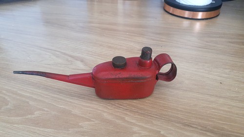 Vintage mini pump - oil, can