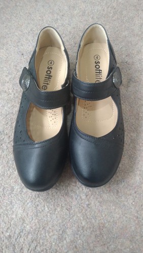 Ladies shoes size worn once - shoes,