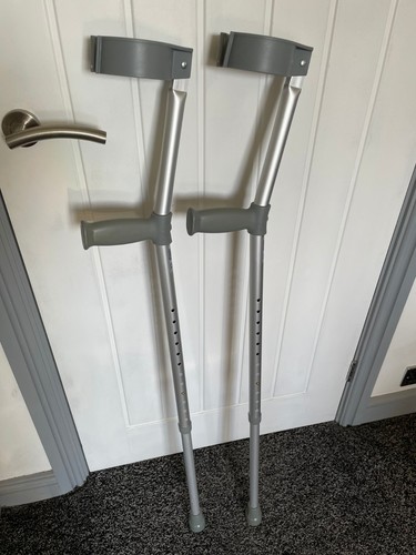 Pair adjustable height - pair,