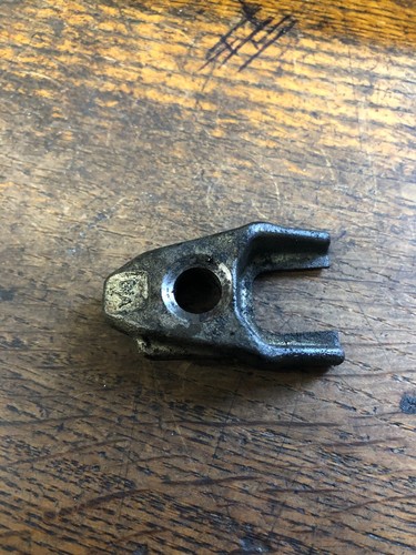 Fuel injector clamp m9r - fuel,