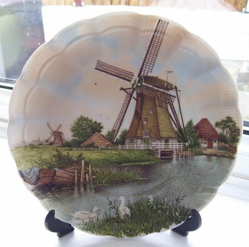 Windmills and ducks royal - and,