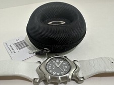 Oakley Saddleback Watch White