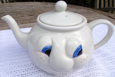 Carlton ware novelty teapot - carlton,