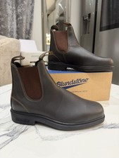 Blundstone boots size 7 UNISEX