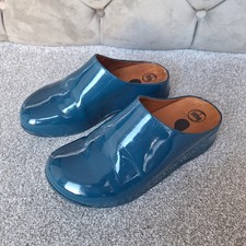 FITFLOP Shuv Clog Blue Patent