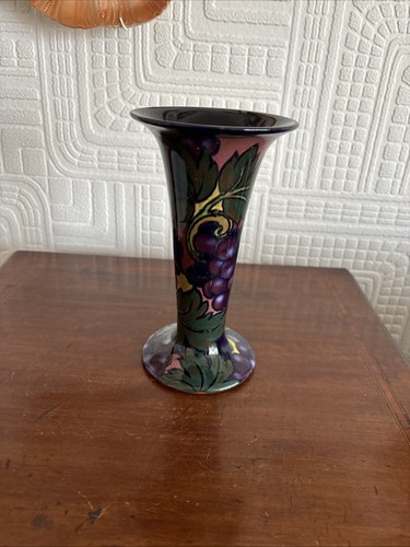 Royal stanley jacobean trumpet - stanley,