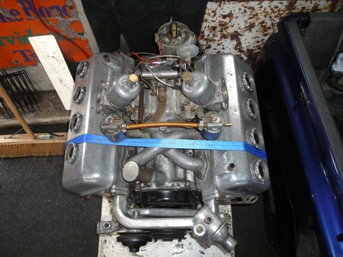Daimler 250 engine - daimler,