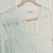 Falmer Heritage White Floral