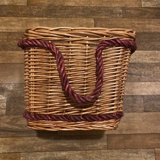 Vintage Robust Wicker Log