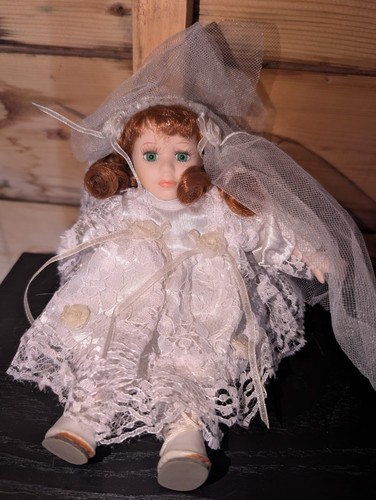 Small haunted doll rosie - small,