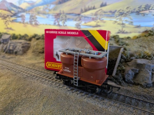 Hornby r125 twin silo - hornby., wagon