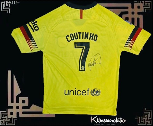 Phillipe coutinho signed - phillipe,