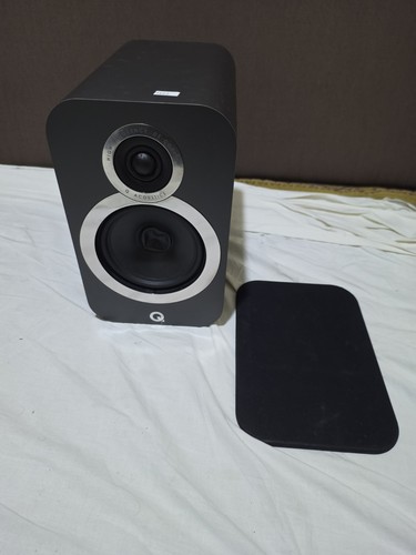 Acoustics 3020i bookshelf - acoustics,