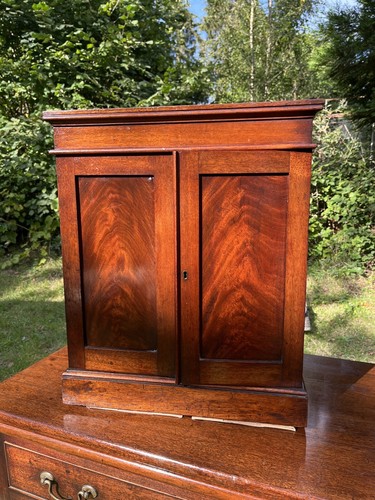 Victorian table top postmaster - top,