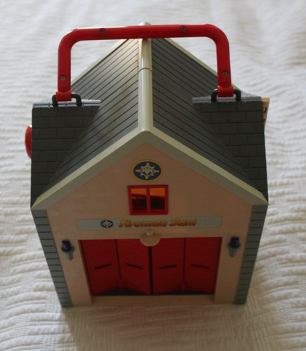 Fireman sam deluxe carry fire - fireman,