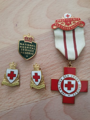 Vintage red cross - red,