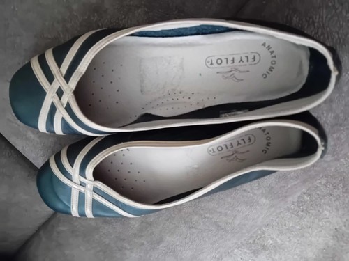 Anatomic fly flot black shoes