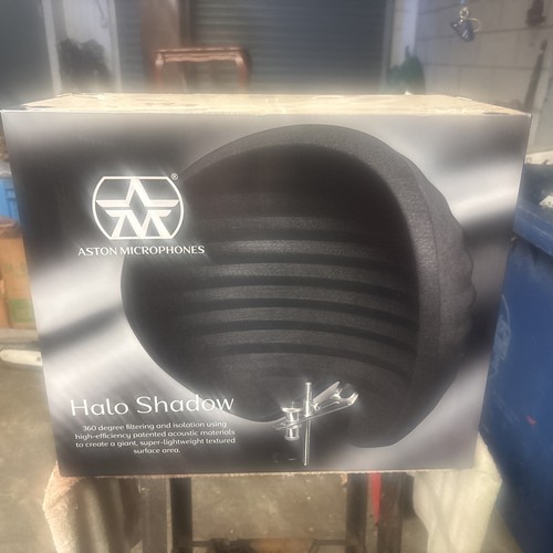 Aston microphones halo - microphones, shadow