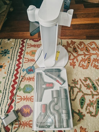 Dyson vacuum v10 - dyson,