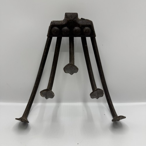 Antique cast iron tine - antique,