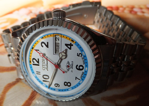 Citizen white speedo dial - citizen,