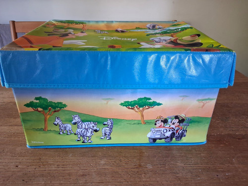 Disney mickey friends safari - disney,