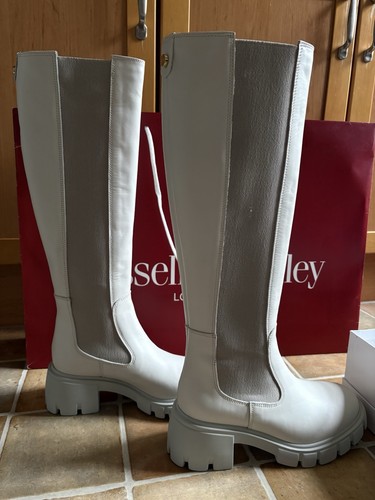 Russell and bromley city - and,