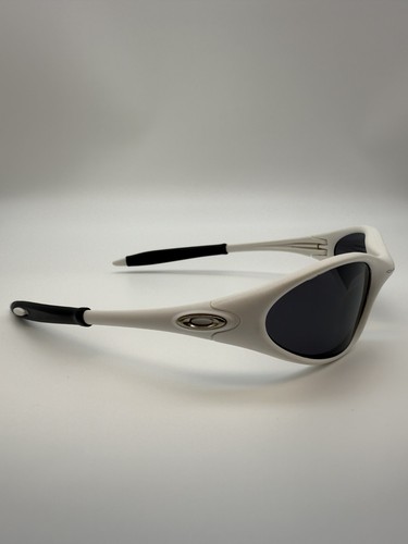 Vintage oakley straight jacket - vintage,