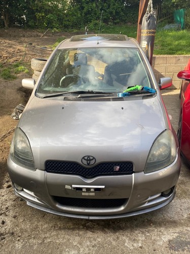 Toyota yaris breaking vitz - toyota,
