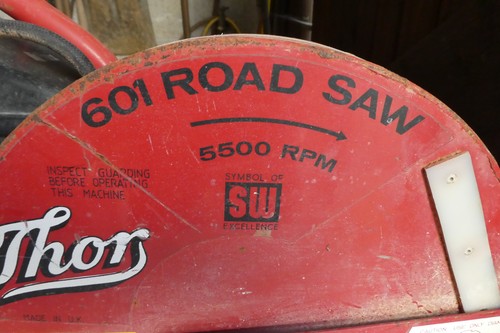 Thor walk behind road - thor, saw