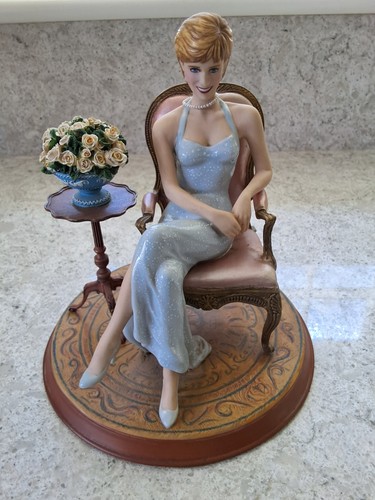 Forever diana seated pocelain - seated,