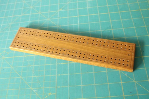 Vintage wood cribbage board - wood,