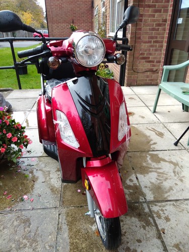 Red zt500 mobility scooter - mobility,